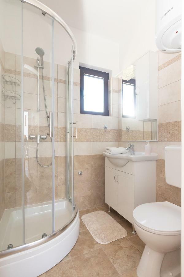 Apartman Lipotica Diklo 扎达尔 外观 照片