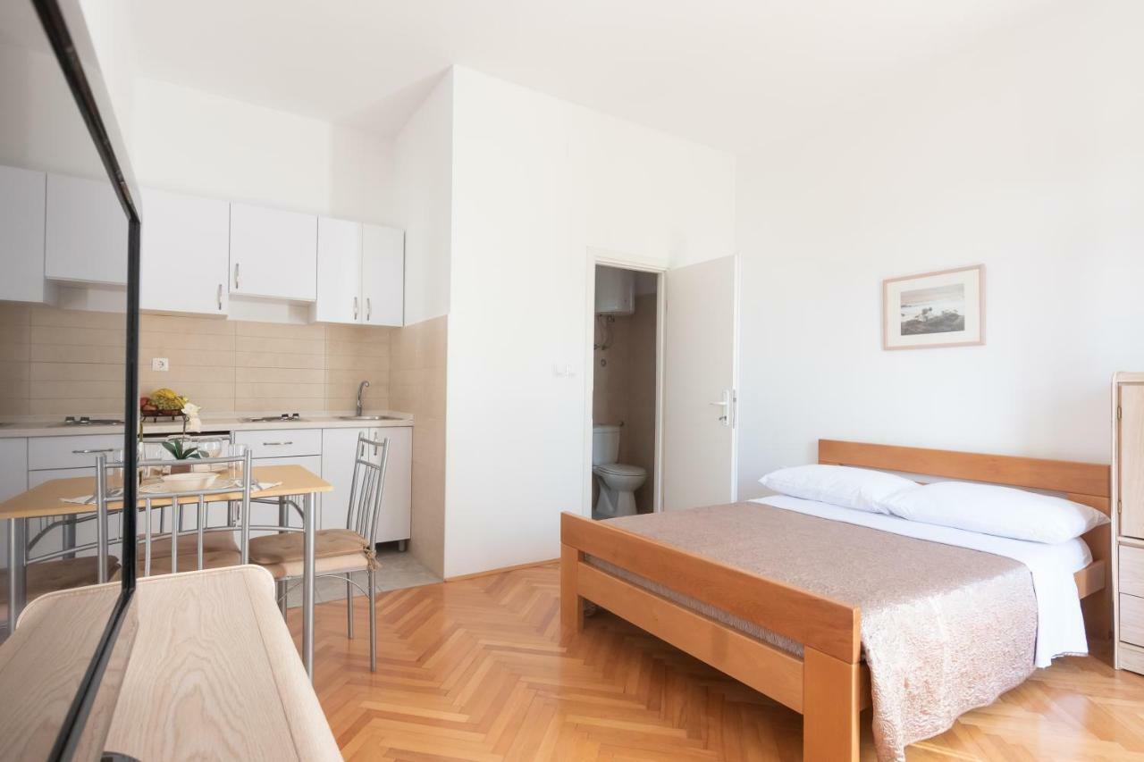 Apartman Lipotica Diklo 扎达尔 外观 照片